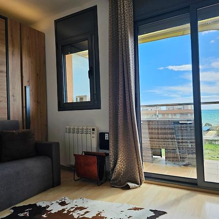 Apartment Beach Front Canet Canet De Mar Zewnętrze zdjęcie